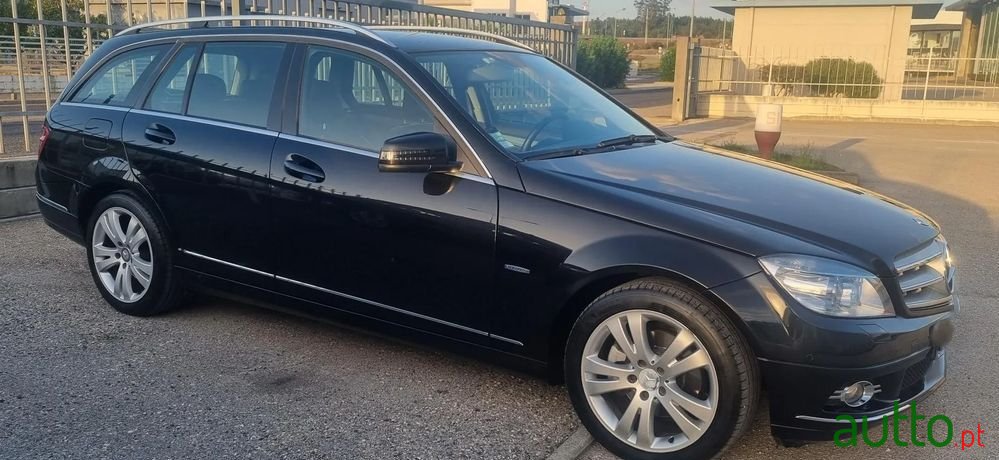 2010' Mercedes-Benz C 220 photo #2