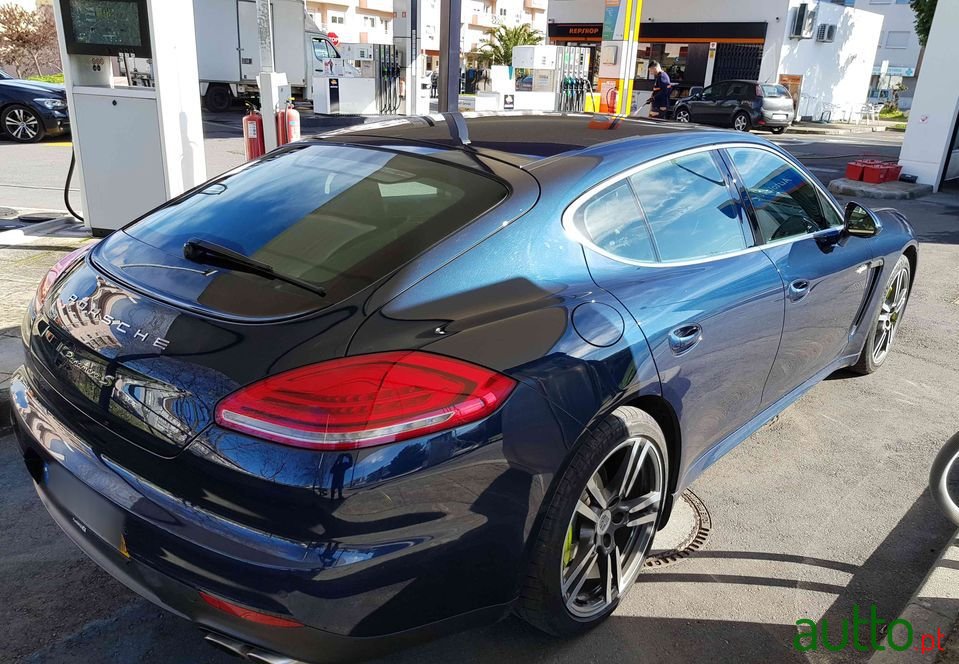 2013' Porsche Panamera photo #4
