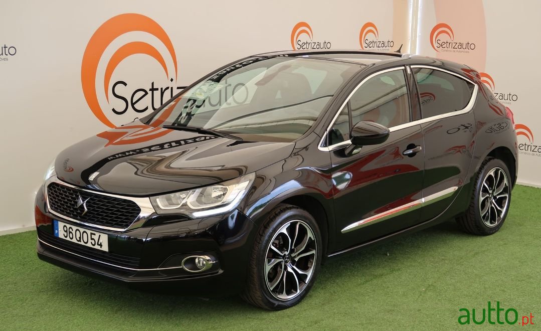 2015' DS Automobiles Ds4 photo #4