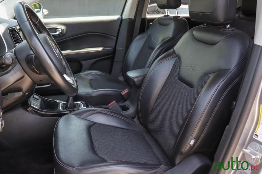 2019' Jeep Compass photo #6