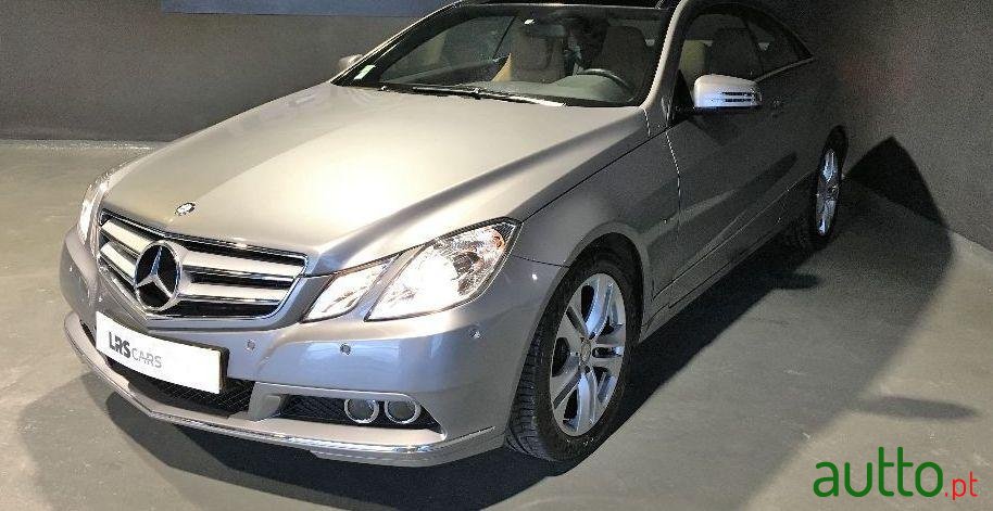 2010' Mercedes-Benz E-220 Cdi Avantgarde photo #2