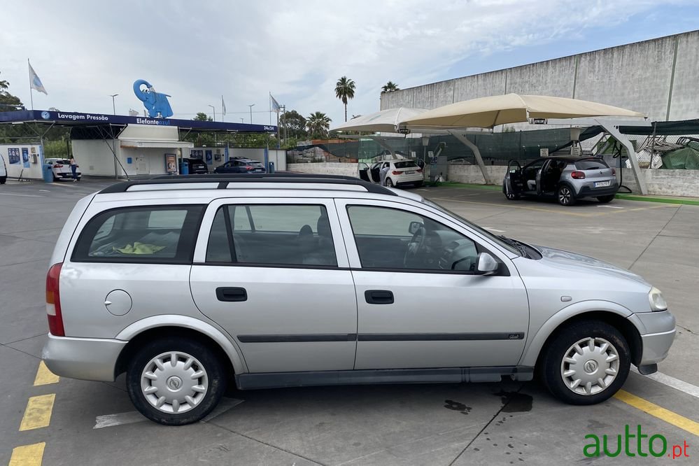 2000' Opel Astra Caravan photo #6