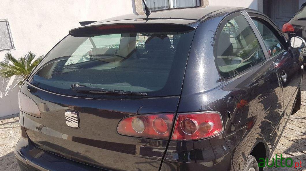 2003' SEAT Ibiza photo #2