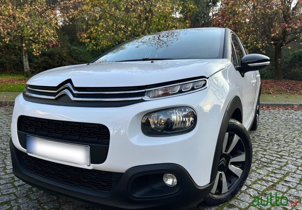 2020' Citroen C3 1.5 Bluehdi Shine photo #2