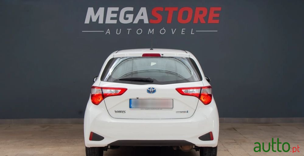 2018' Toyota Yaris photo #5