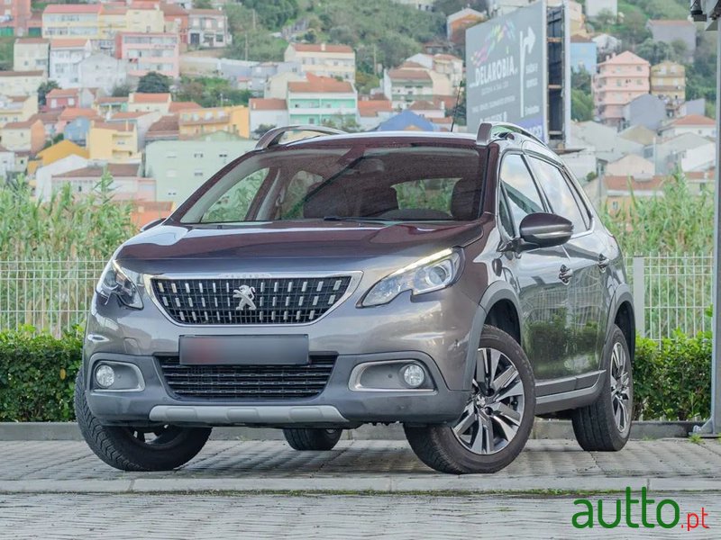 2017' Peugeot 2008 1.2 Puretech Allure photo #1