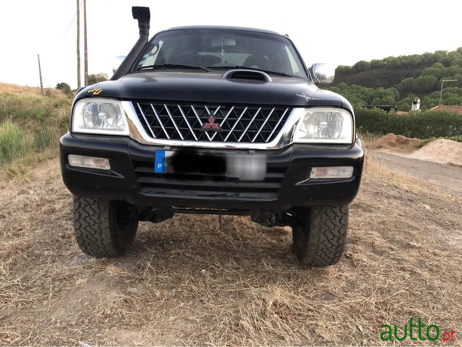 2000' Mitsubishi L200 photo #6