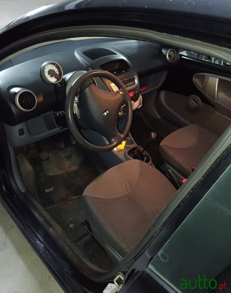 2008' Peugeot 107 photo #5