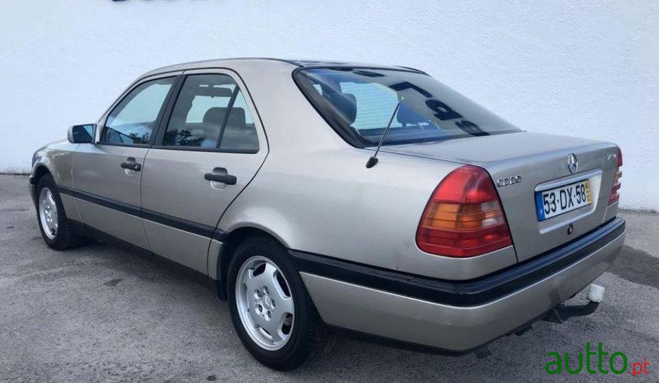 1994' Mercedes-Benz C-220 D photo #1