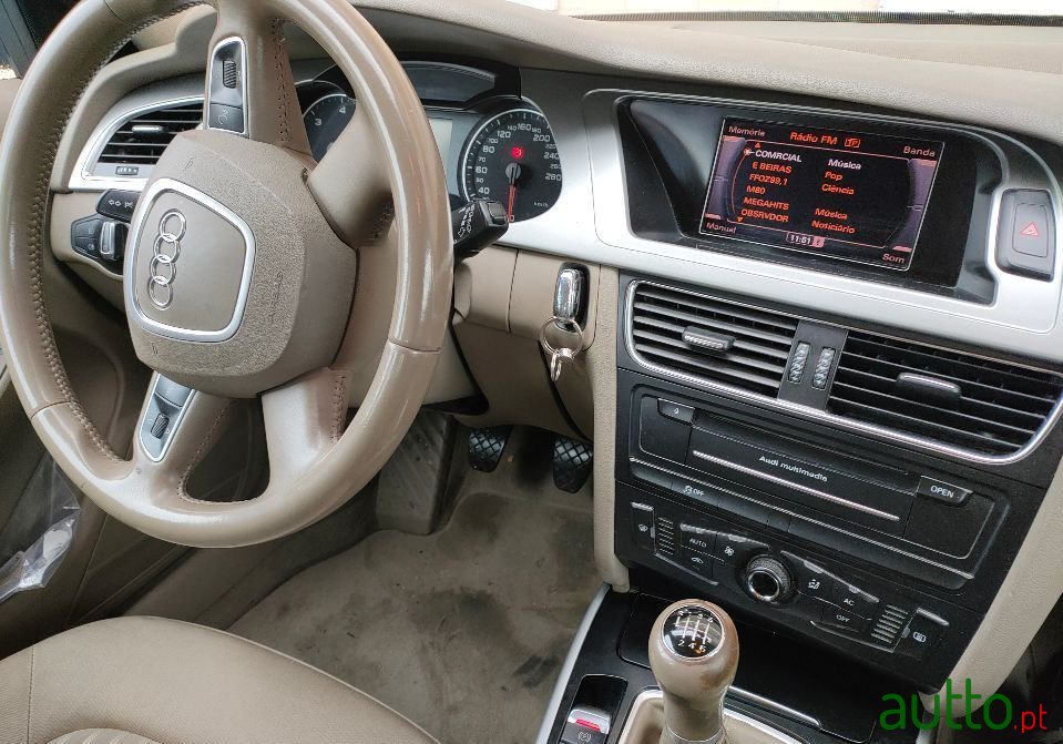 2012' Audi A4 Avant photo #5