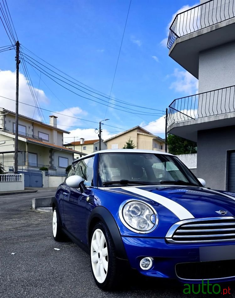 2008' MINI Cooper D 3 Portas photo #3