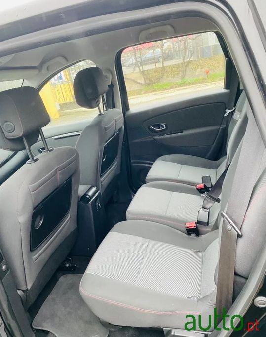 2013' Renault Grand Scenic photo #6