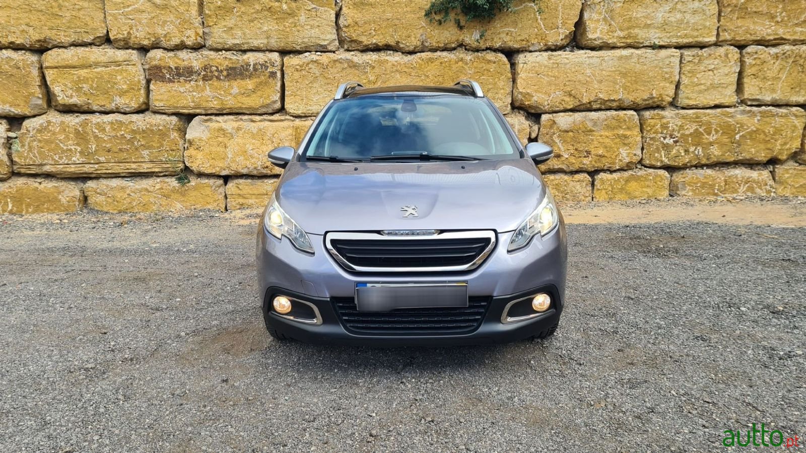 2015' Peugeot 2008 photo #5