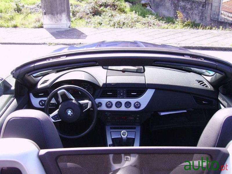 2009' BMW Z4 Sdrive23I photo #1