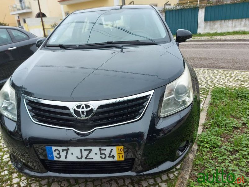 2010' Toyota Avensis photo #3