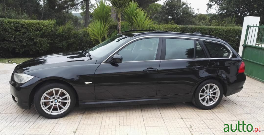 2011' BMW 320 photo #4