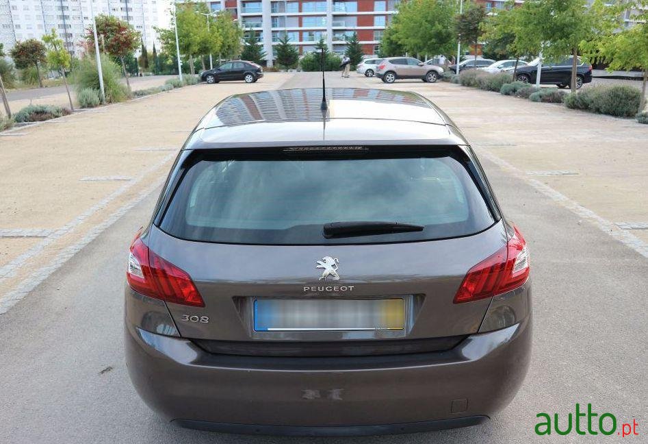 2013' Peugeot 308 Active 1.6 photo #2