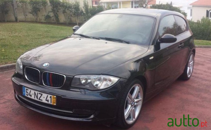 2009' BMW 118 D photo #2