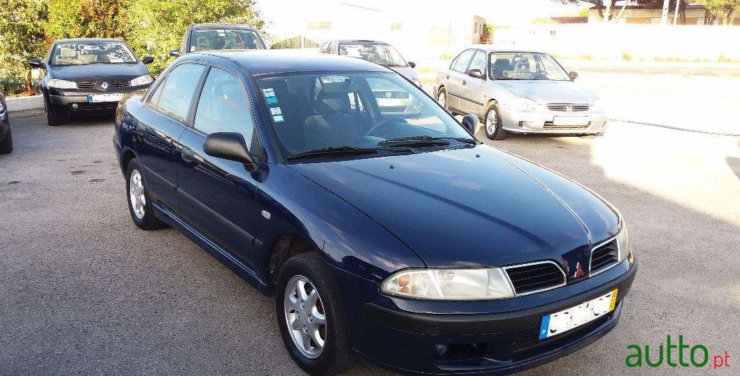 2000' Mitsubishi Carisma 1.6 Glx photo #2