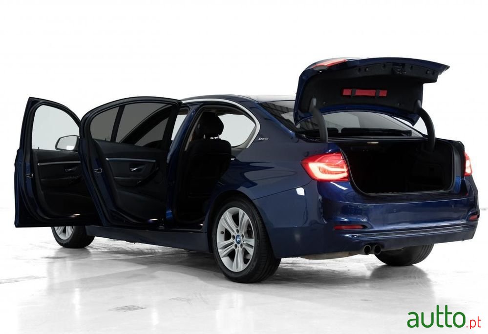 2017' BMW Série 3 photo #5