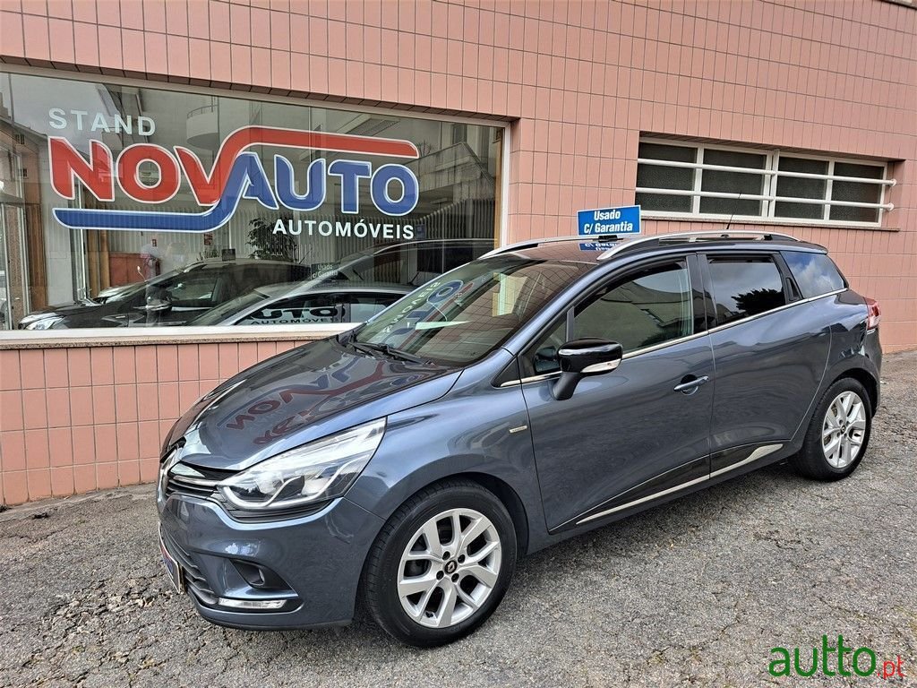 2019' Renault Clio Sport Tourer photo #2