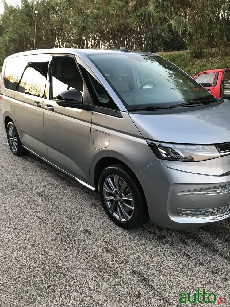2022' Volkswagen Multivan photo #3