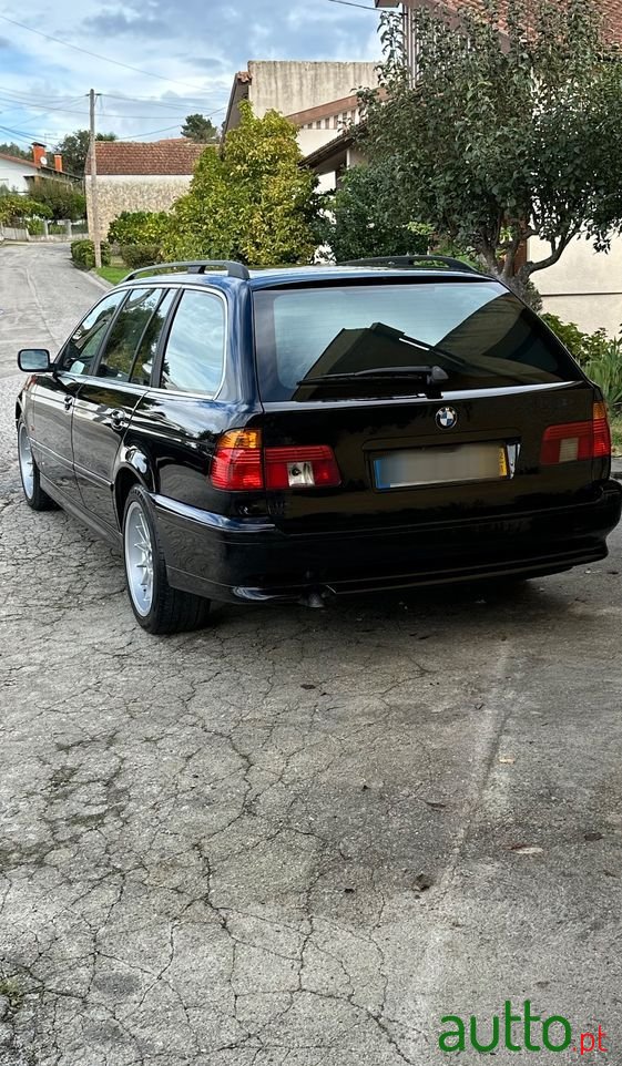 2002' BMW Série 5 Da Touring photo #4