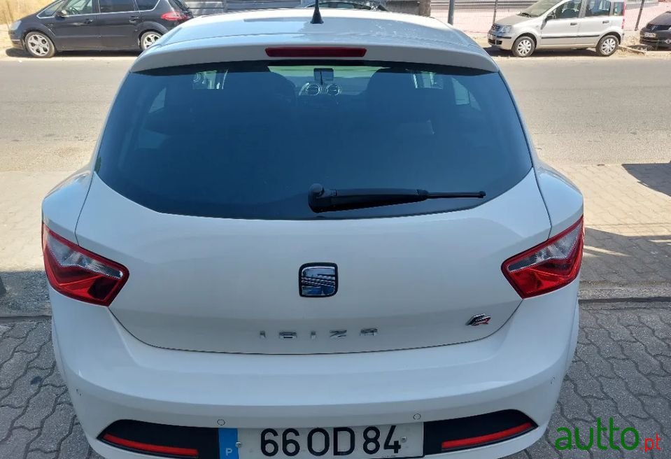 2013' SEAT Ibiza Ver-Sc-1-2-Tsi-Fr photo #4