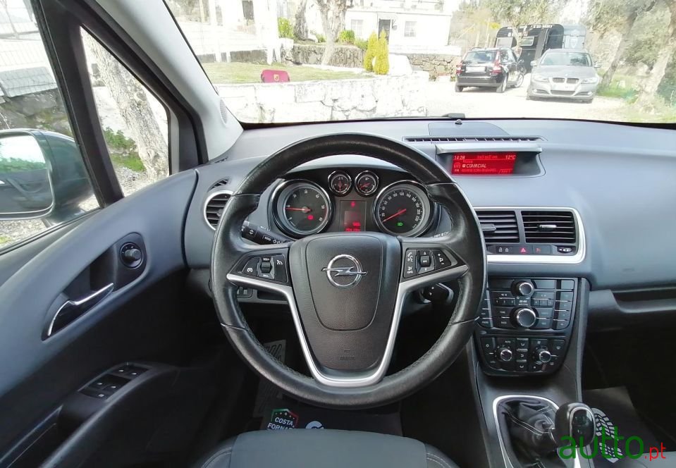 2011' Opel Meriva photo #3