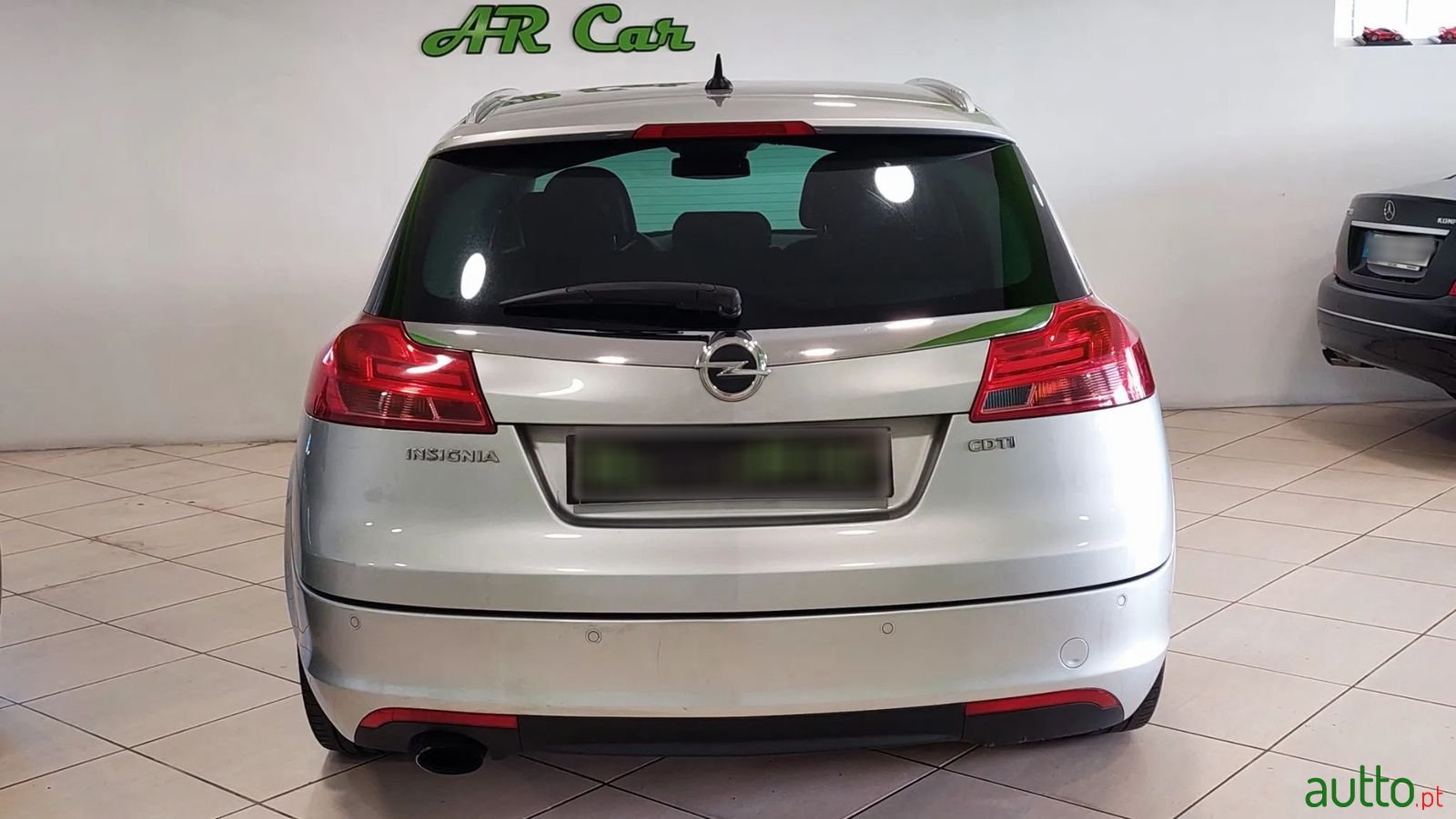 2010' Opel Insignia Sports Tourer photo #5