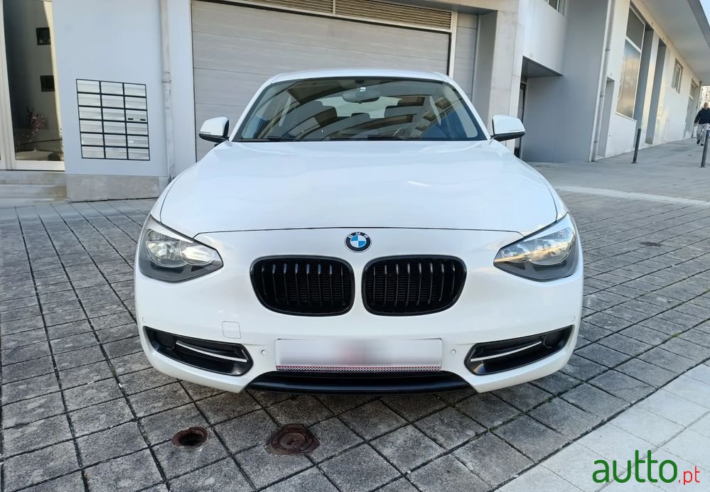 2013' BMW 116 I Sport Line photo #3