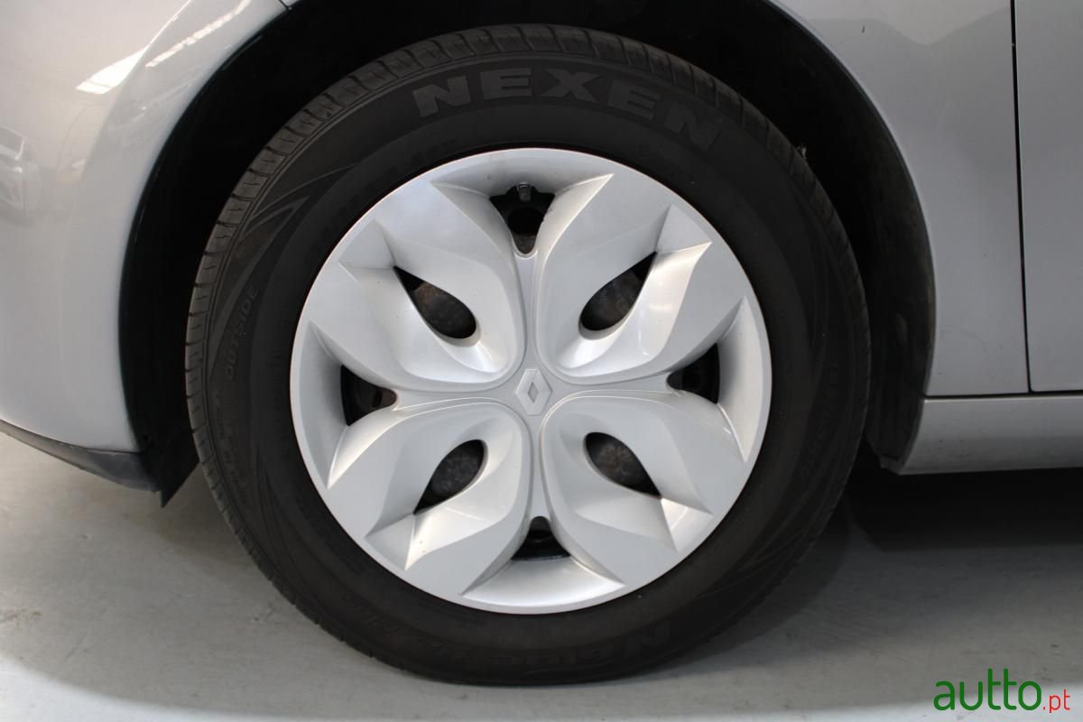 2015' Renault Zoe photo #3