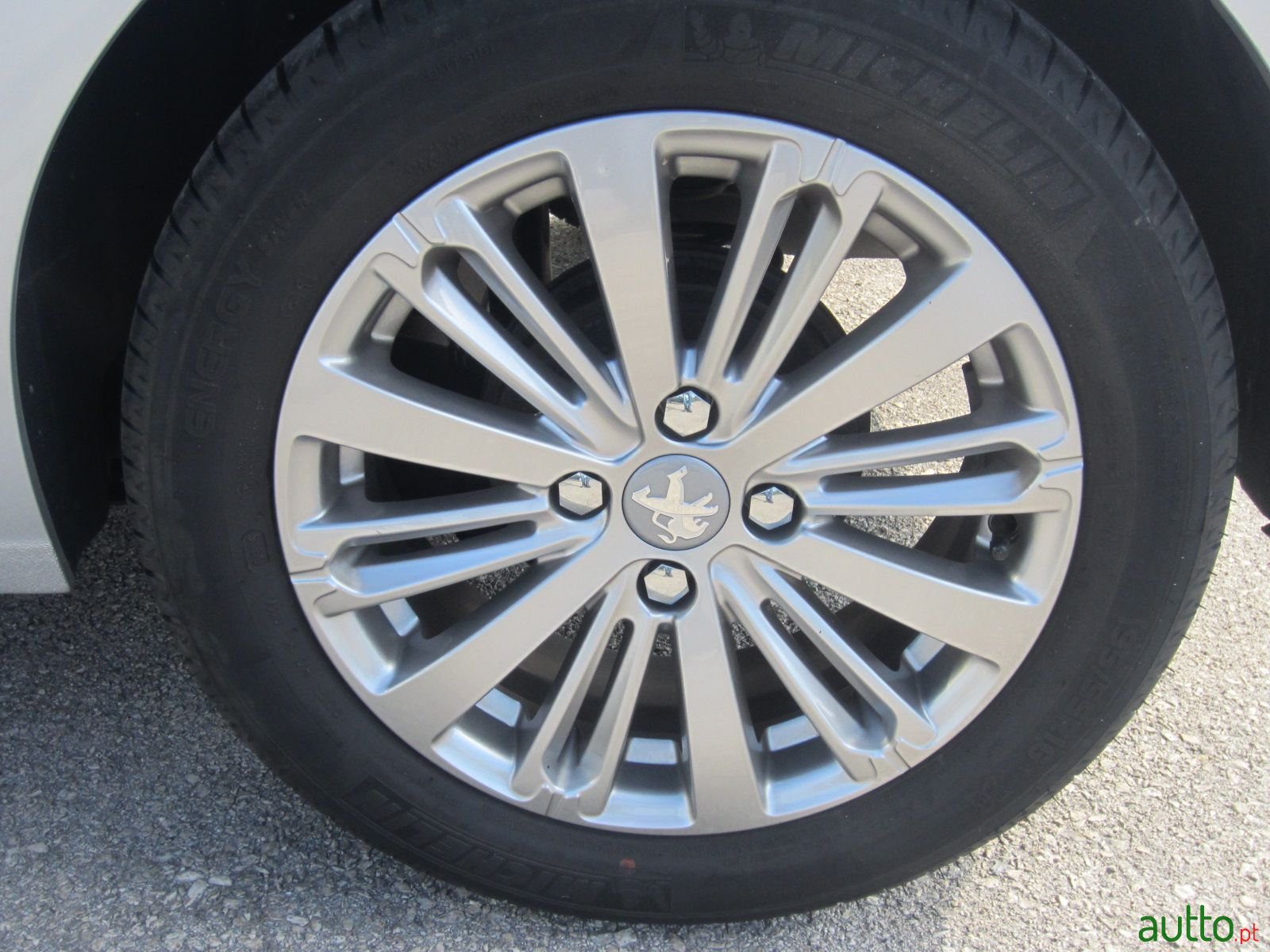 2016' Peugeot 208 photo #5