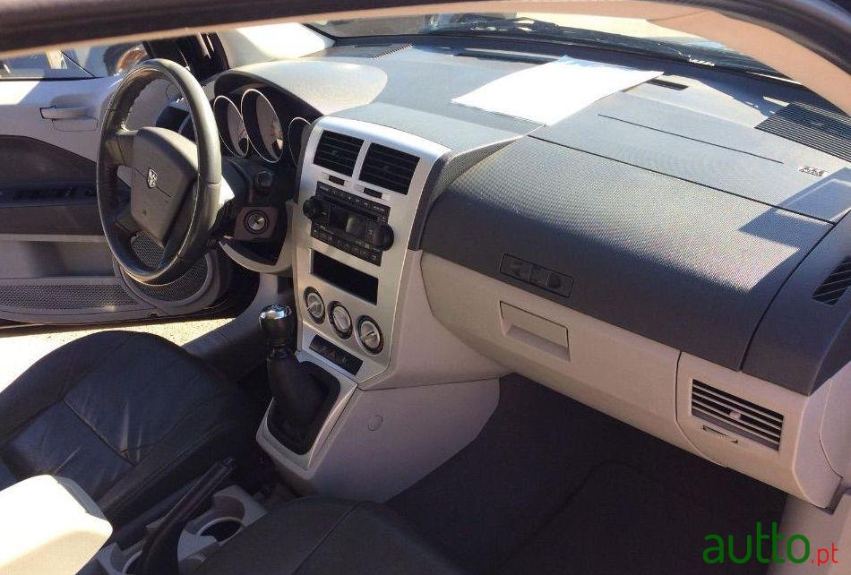 2006' Dodge Caliber Crd 2.0 Sxt photo #1