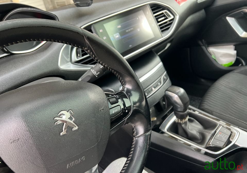 2016' Peugeot 308 Sw photo #5