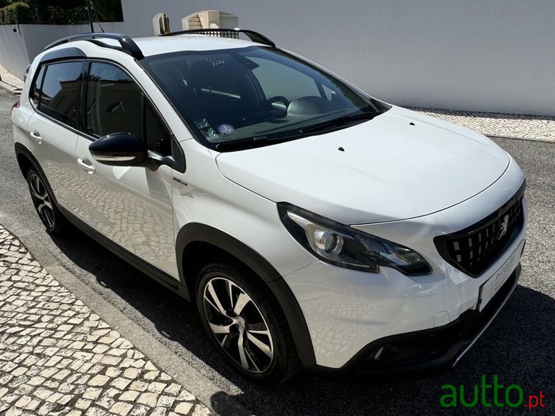 2017' Peugeot 2008 photo #1