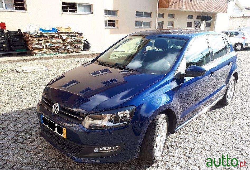 2011' Volkswagen Polo 1.2 Confortline photo #2