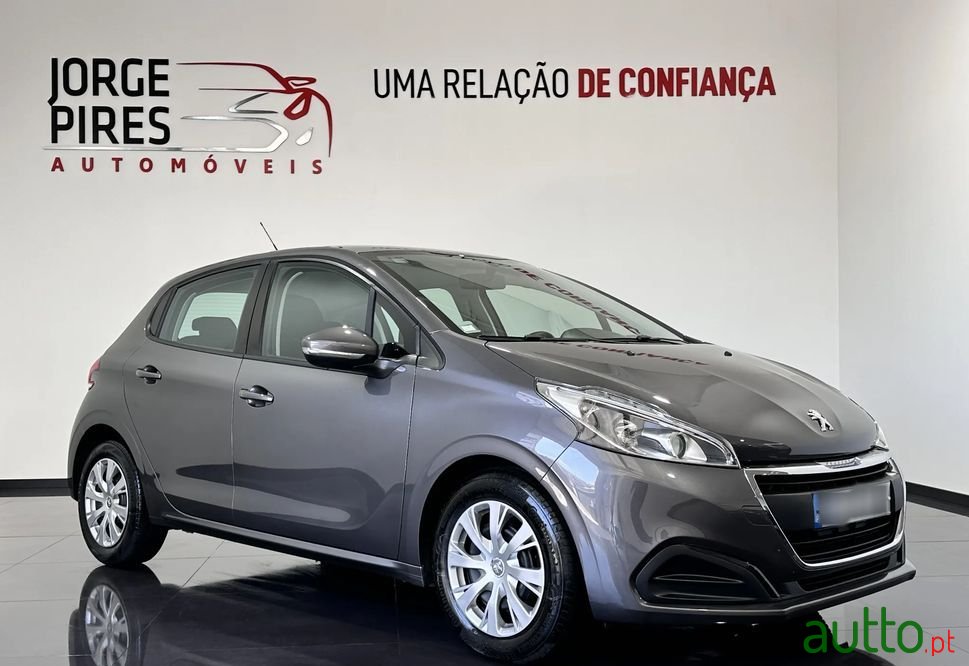 2018' Peugeot 208 photo #2