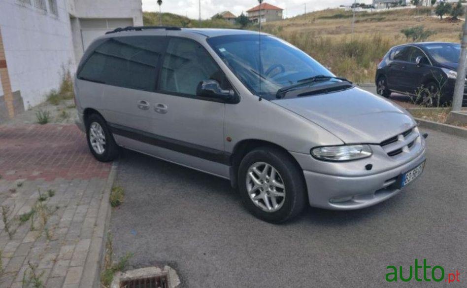 2000' Chrysler Voyager 2.5 Td Le photo #2