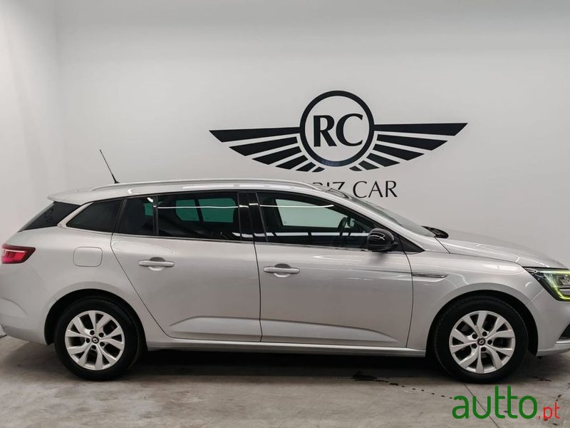 2019' Renault Megane Sport Tourer photo #5
