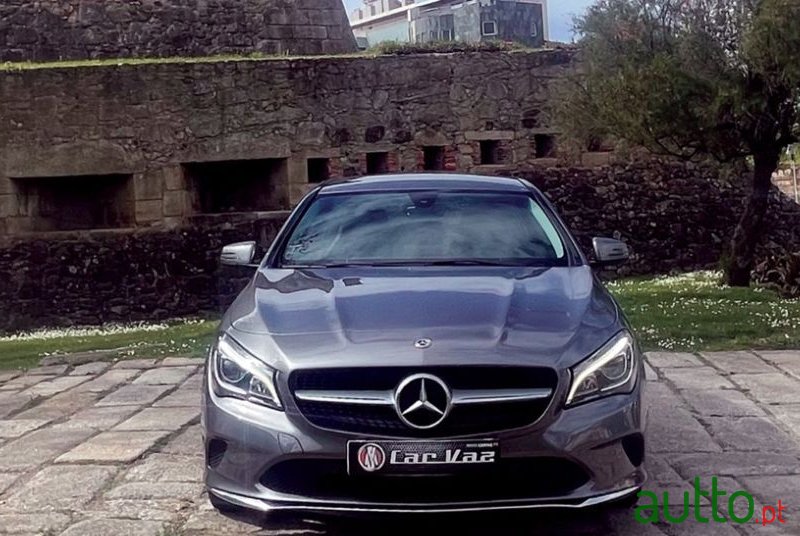 2017' Mercedes-Benz Cla-180 photo #2