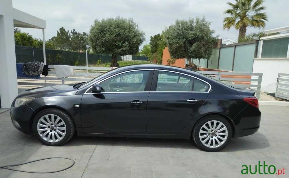 2010' Opel Insignia photo #3