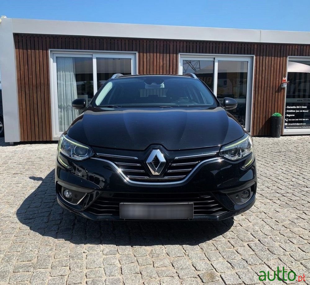 2018' Renault Megane Sport Tourer photo #2