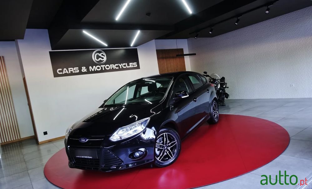 2014' Ford Focus 1.6 Tdci Titanium photo #2