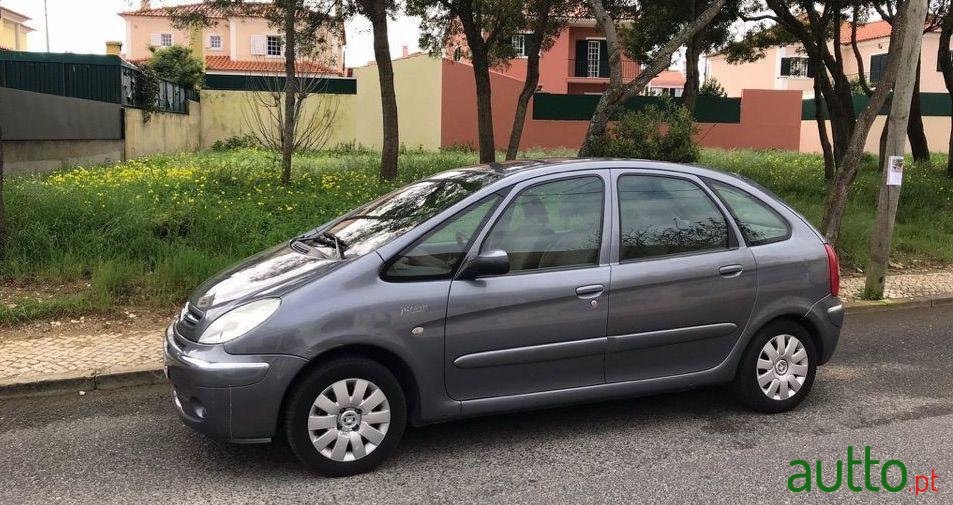 2005' Citroen Xsara Picasso photo #2