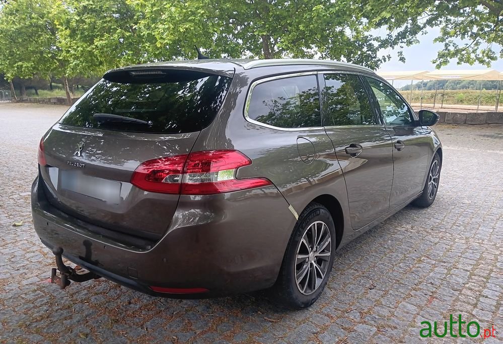 2014' Peugeot 308 Sw photo #5