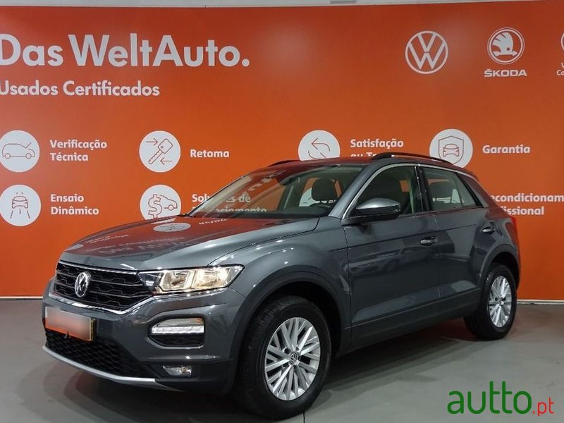 2019' Volkswagen T-Roc photo #1