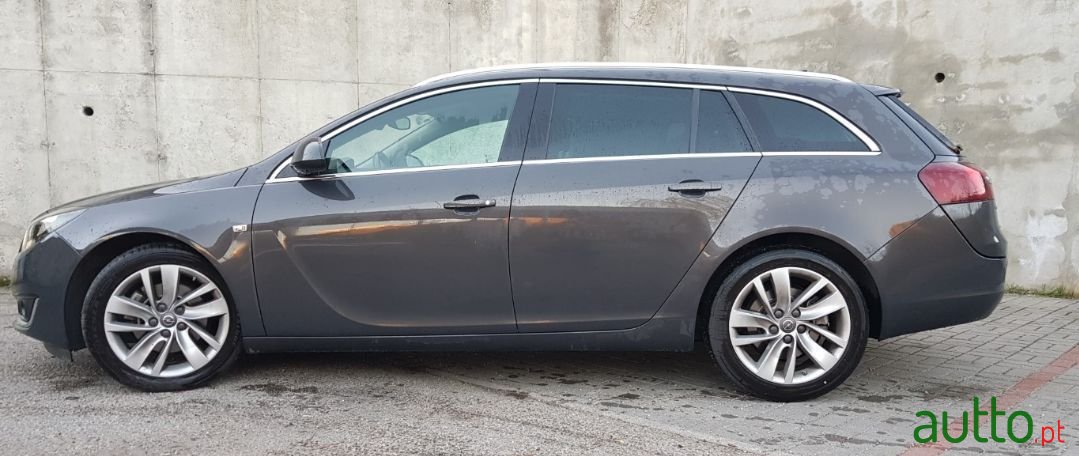 2014' Opel Insignia Sports Tourer photo #3