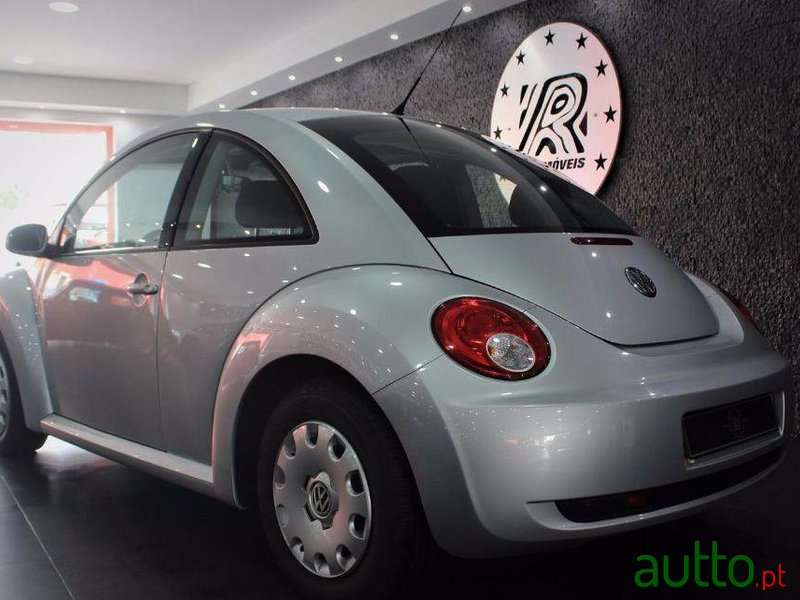 2007' Volkswagen New Beetle photo #1