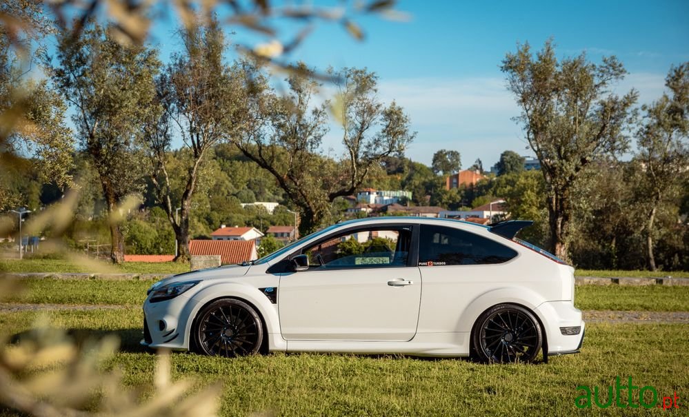 2009' Ford Focus 2.5 T Rs photo #3